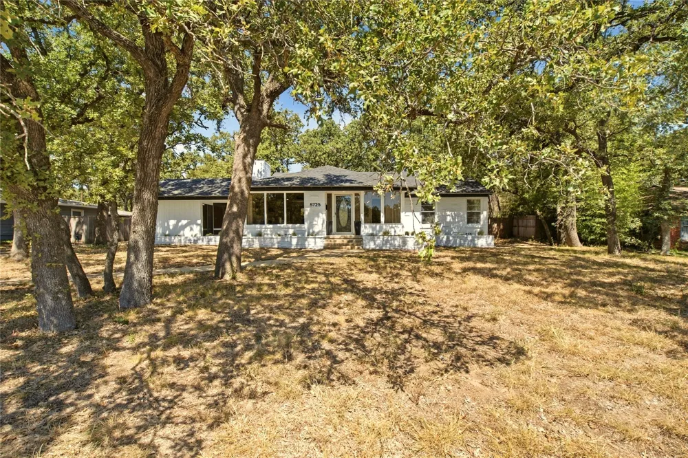 5725 Jacqueline Road Fort Worth, TX 76112