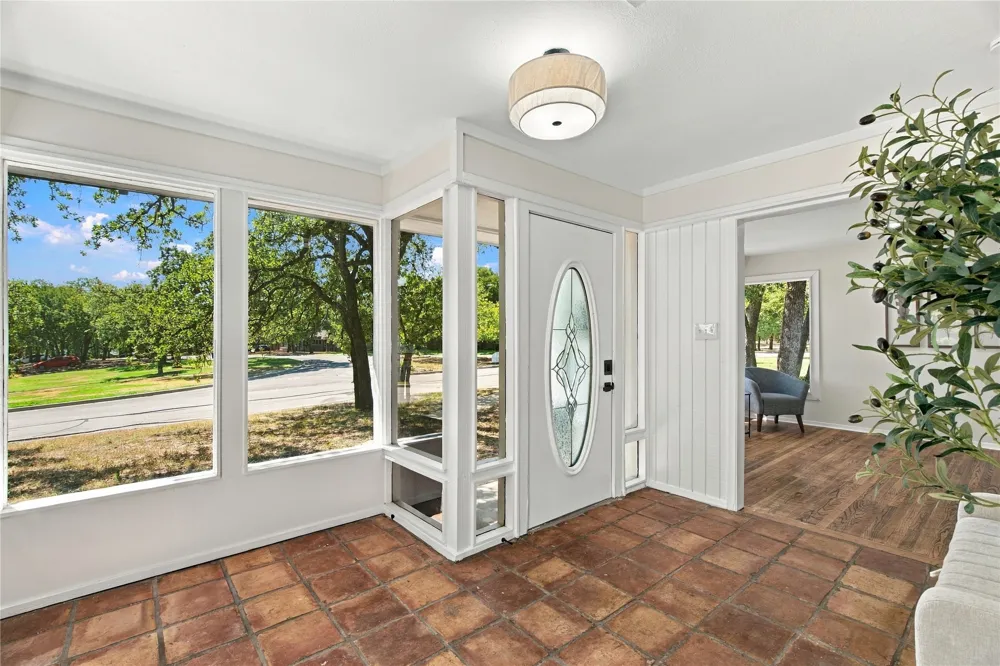 5725 Jacqueline Road Fort Worth, TX 76112
