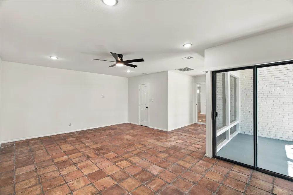 5725 Jacqueline Road Fort Worth, TX 76112