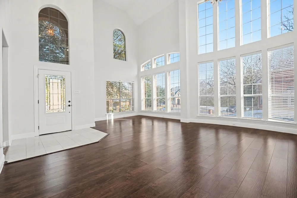 1930 Wind Lake Circle Garland, TX 75040
