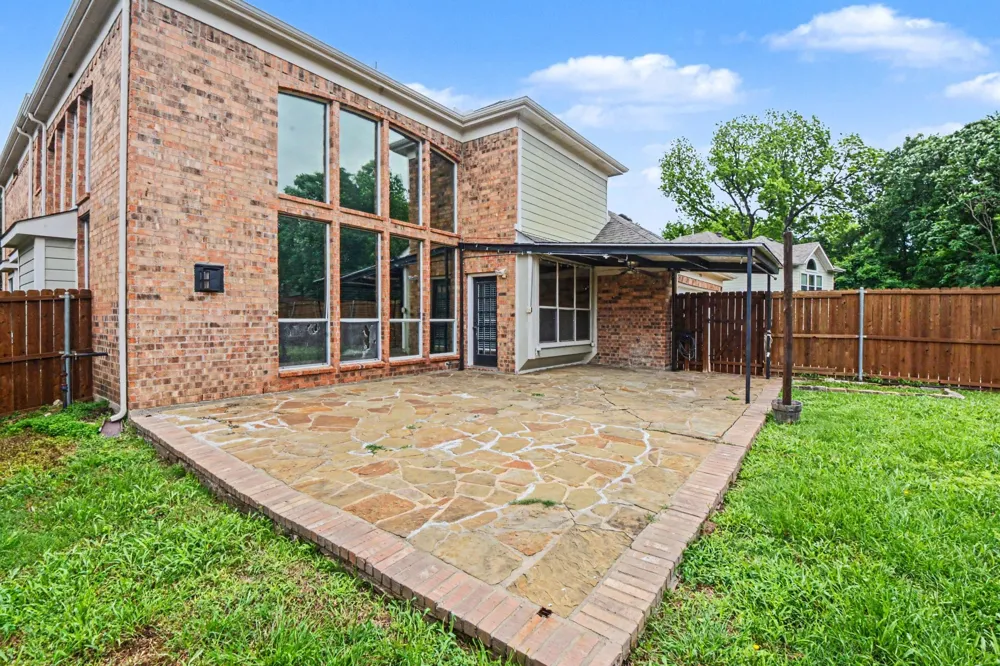 1930 Wind Lake Circle Garland, TX 75040