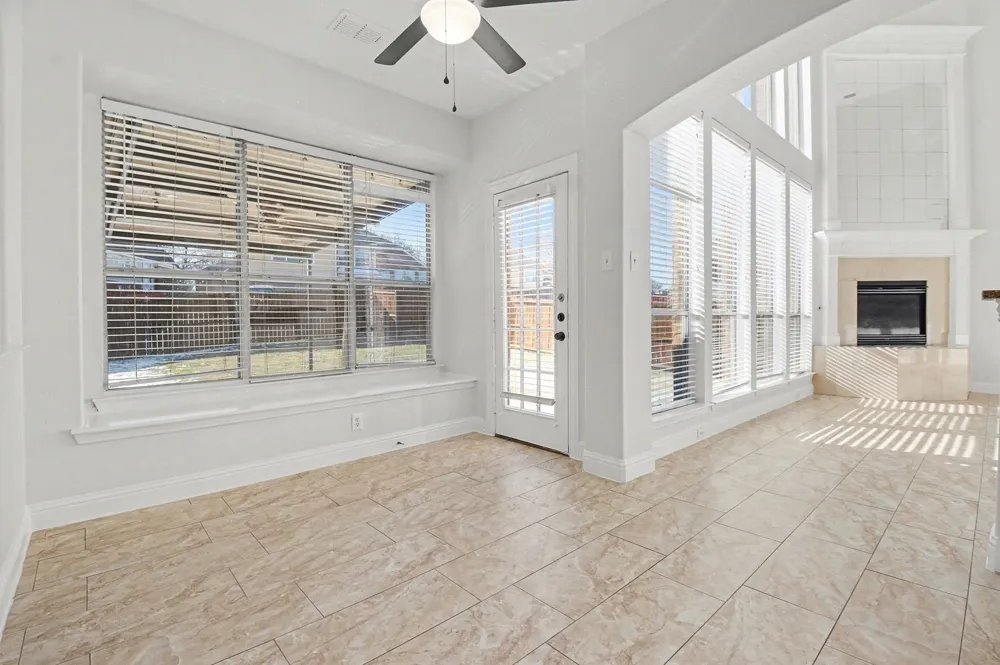 1930 Wind Lake Circle Garland, TX 75040