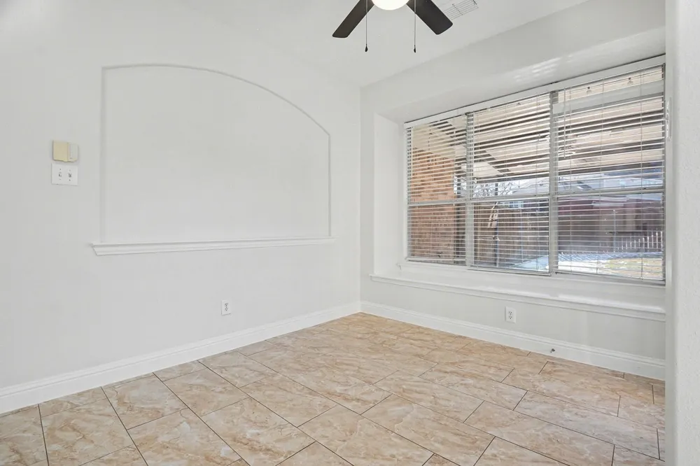 1930 Wind Lake Circle Garland, TX 75040