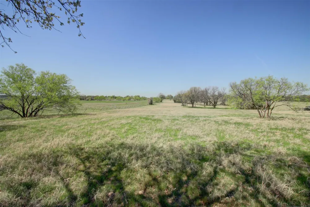 3559 Springfield Road Springtown, TX 76082