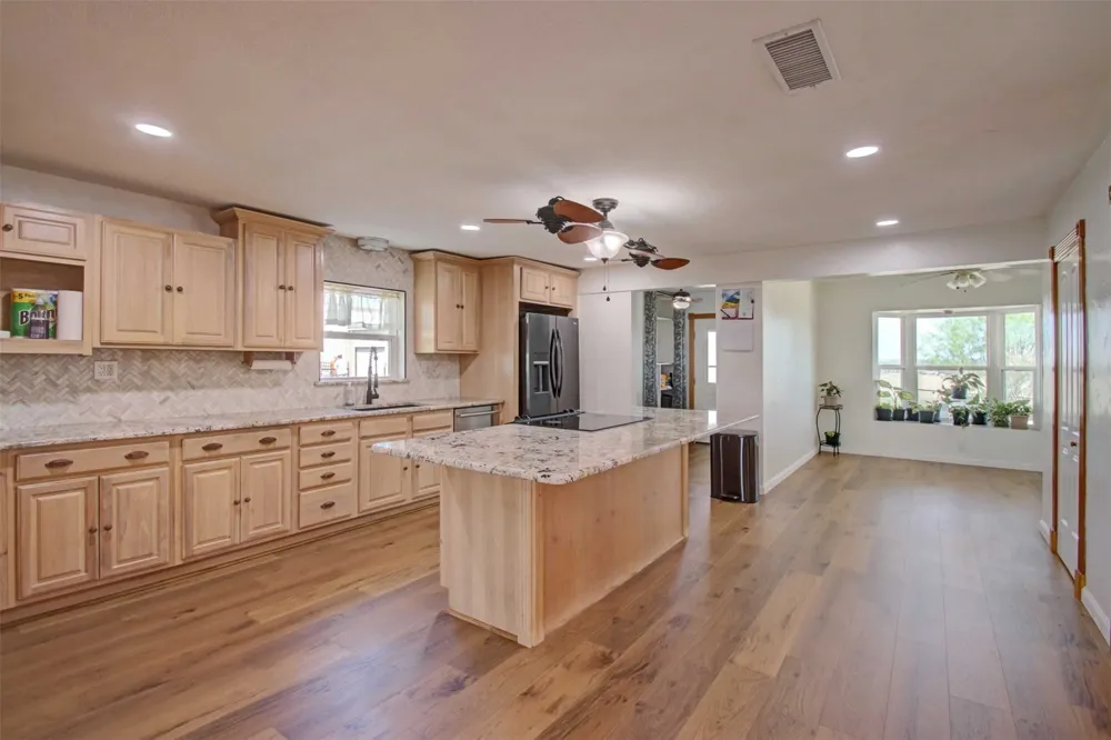 3559 Springfield Road Springtown, TX 76082