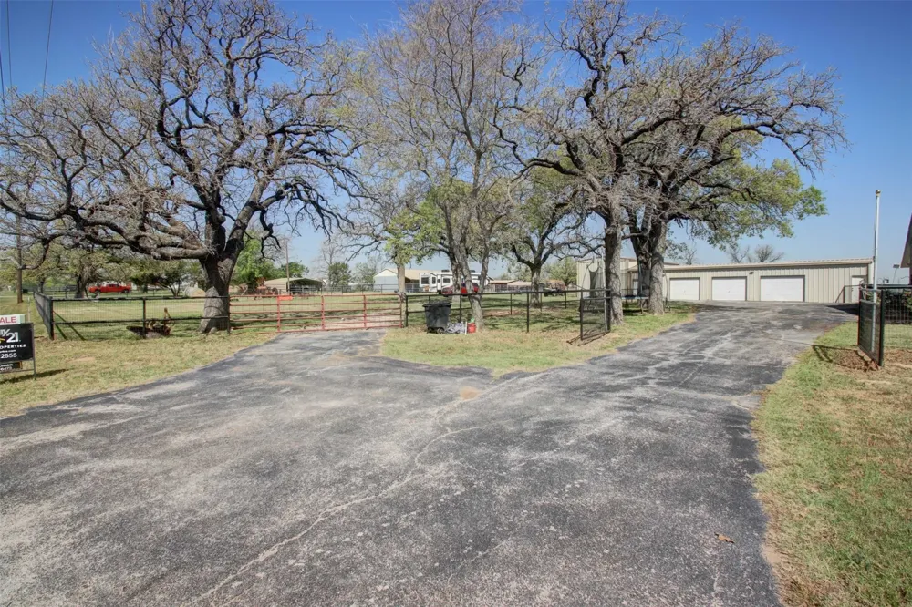 3559 Springfield Road Springtown, TX 76082