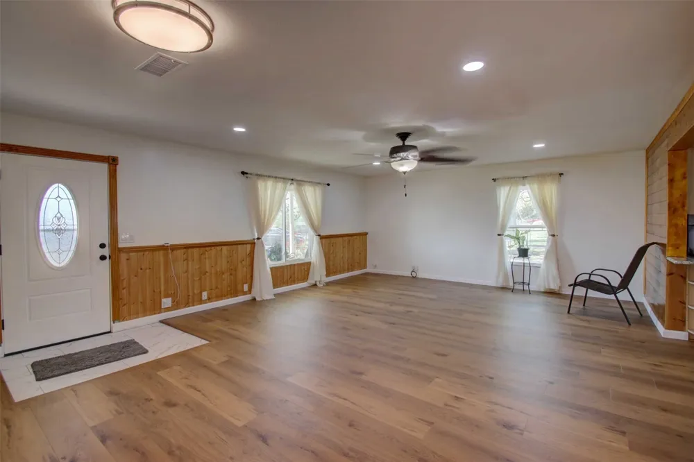3559 Springfield Road Springtown, TX 76082