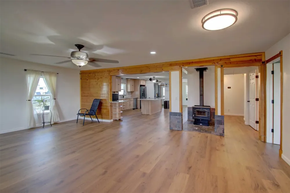 3559 Springfield Road Springtown, TX 76082