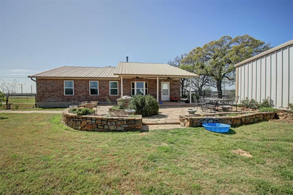 3559 Springfield Springtown, TX 76082