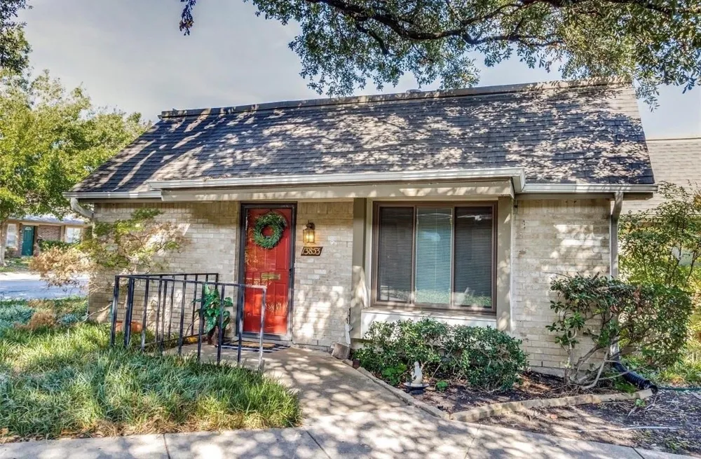 13853 Leinsper Green Street Dallas, TX 75240