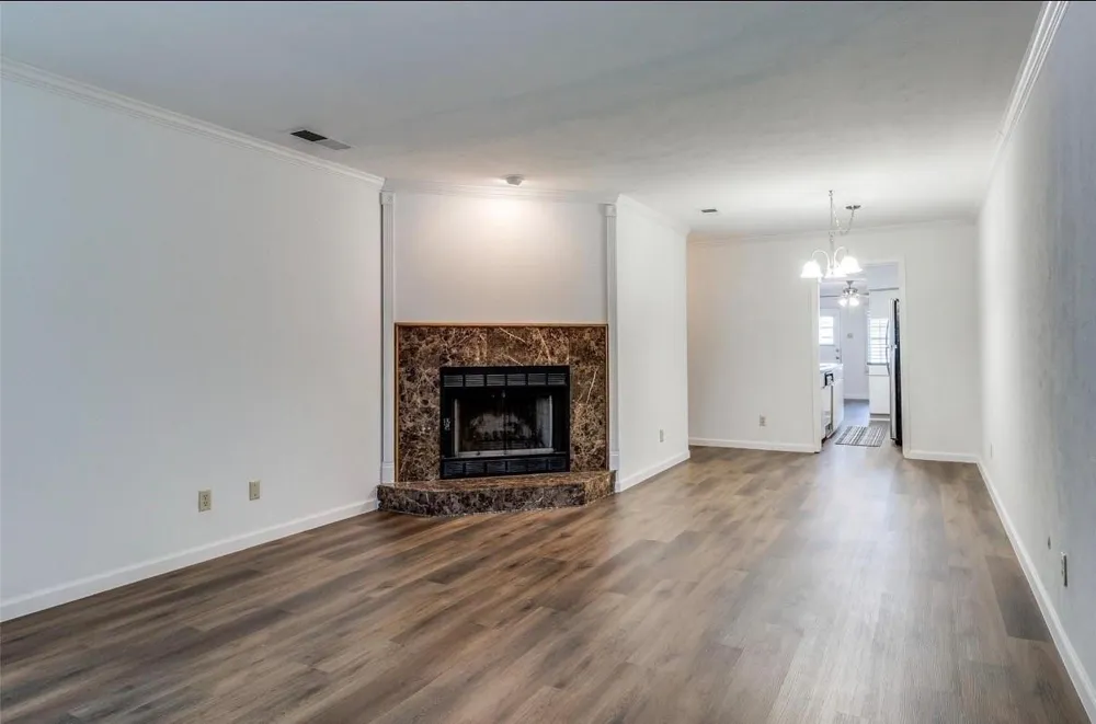 13853 Leinsper Green Street Dallas, TX 75240