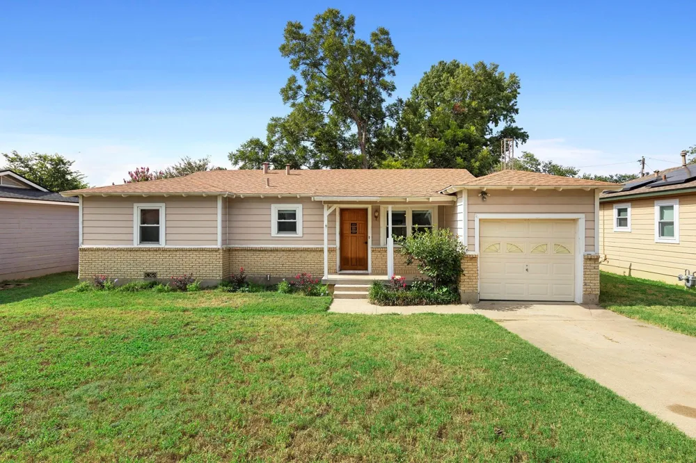 777 Cullum Avenue Hurst, TX 76053