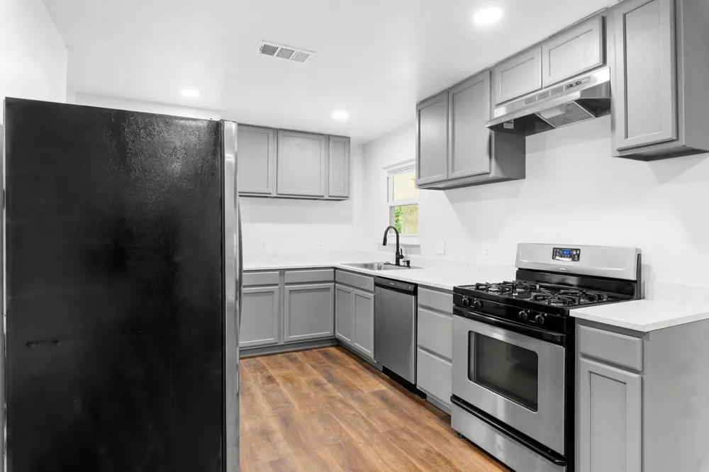 777 Cullum Avenue Hurst, TX 76053