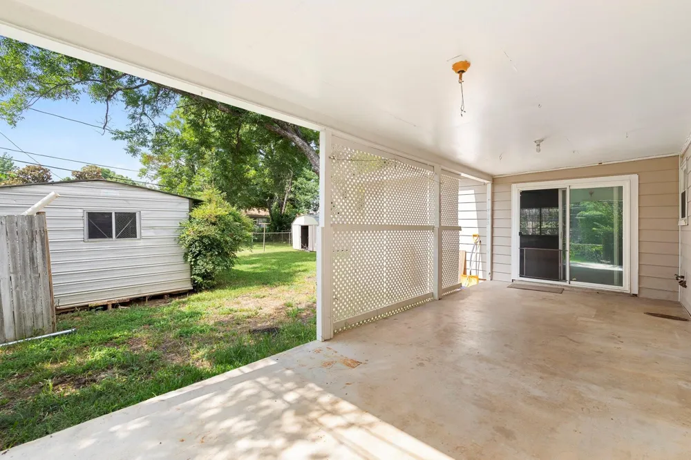 777 Cullum Avenue Hurst, TX 76053