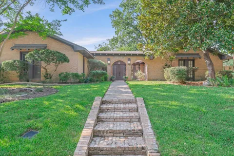 2813 Rockbridge Road