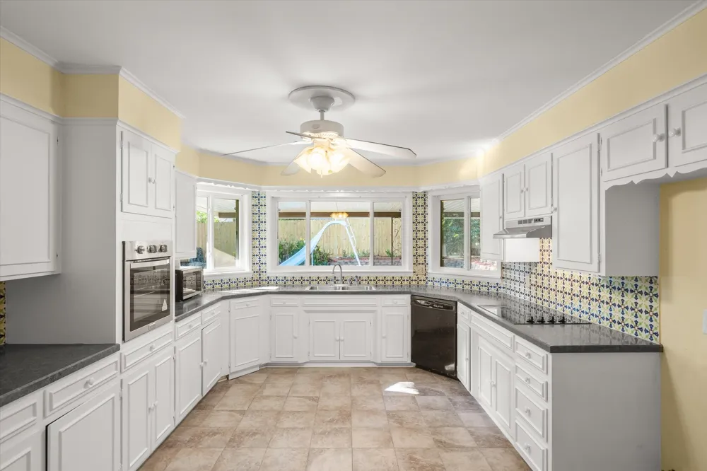 2813 Rockbridge Road Tyler, TX 75701