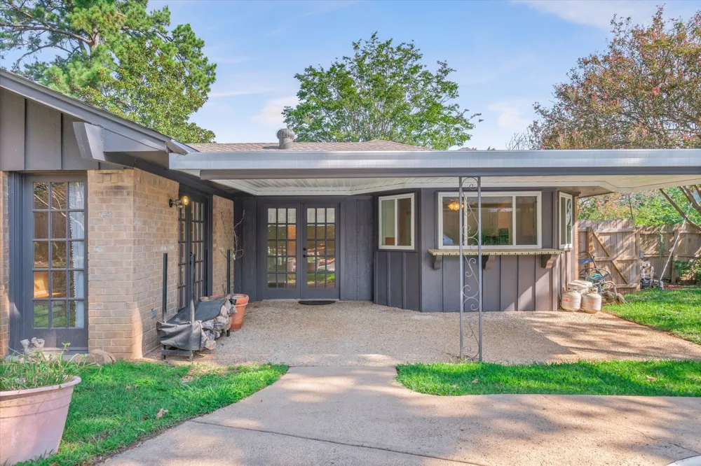 2813 Rockbridge Road Tyler, TX 75701