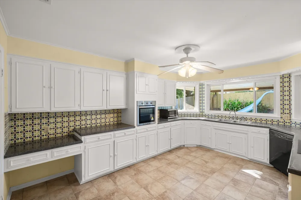 2813 Rockbridge Road Tyler, TX 75701