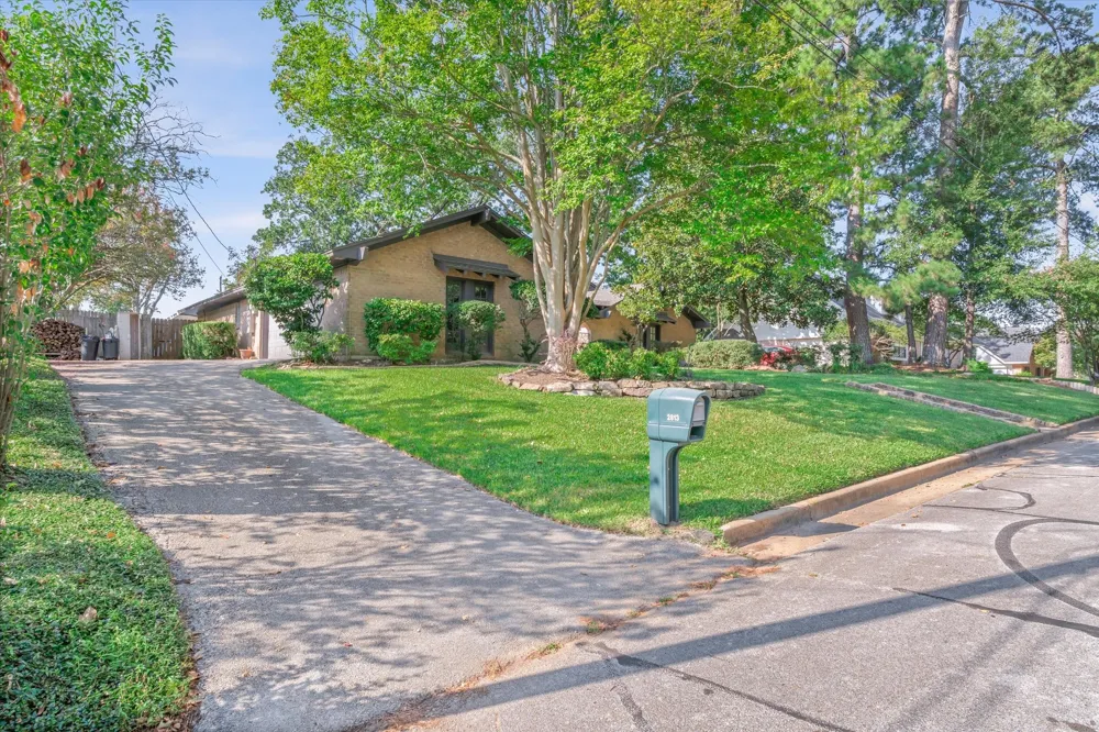 2813 Rockbridge Road Tyler, TX 75701