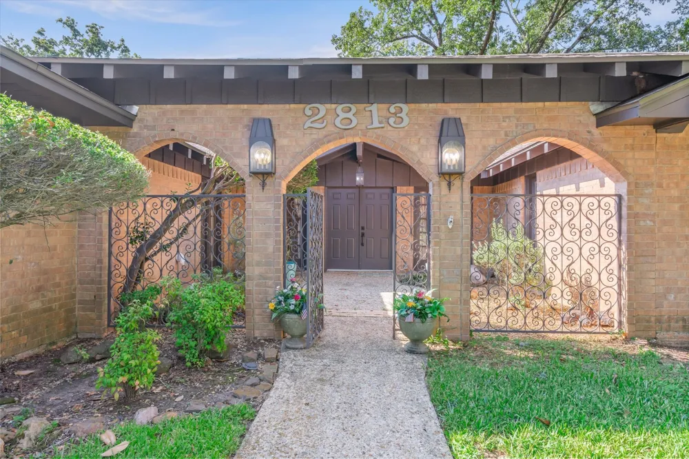 2813 Rockbridge Road Tyler, TX 75701