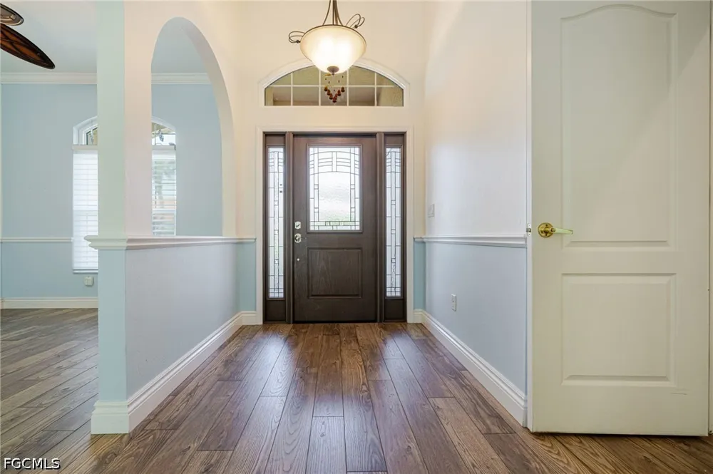 Vista Pine Circle Fort Myers, FL 33913