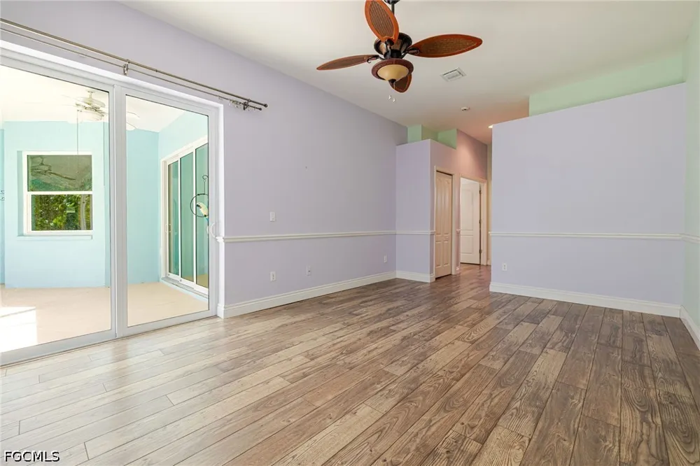Vista Pine Circle Fort Myers, FL 33913