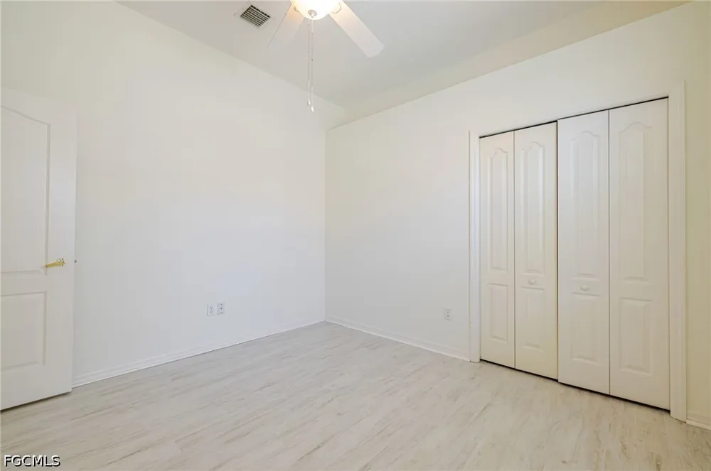 Vista Pine Circle Fort Myers, FL 33913