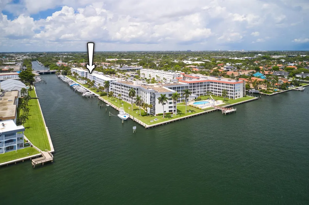 104 Paradise Harbour Boulevard #402 North Palm Beach, FL 33408