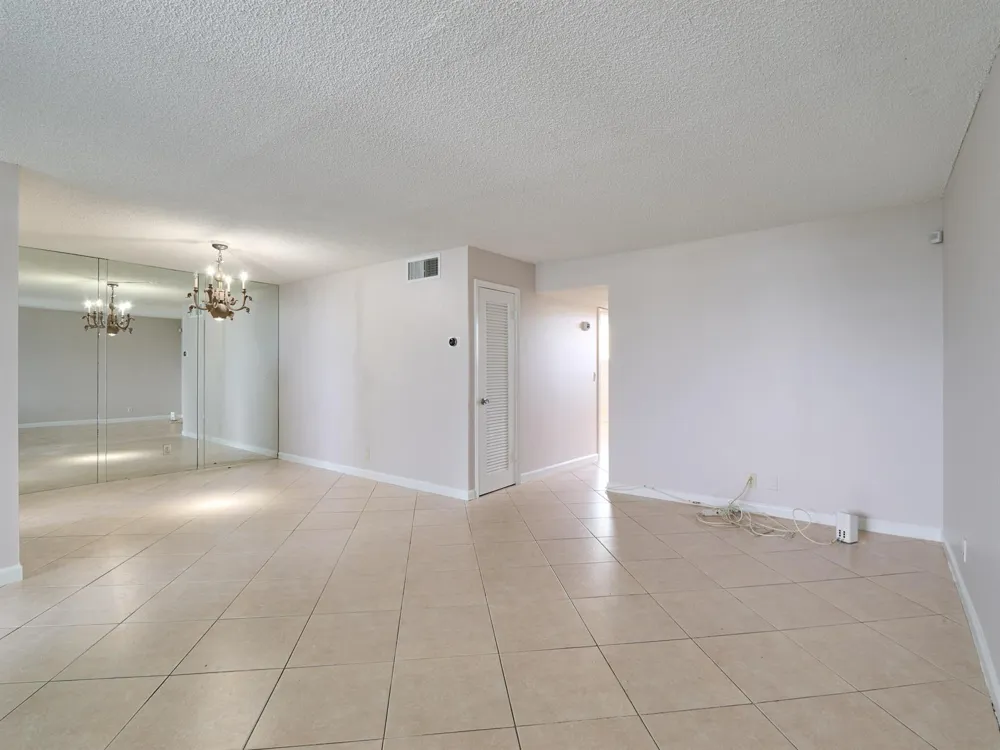 104 Paradise Harbour Boulevard #402 North Palm Beach, FL 33408