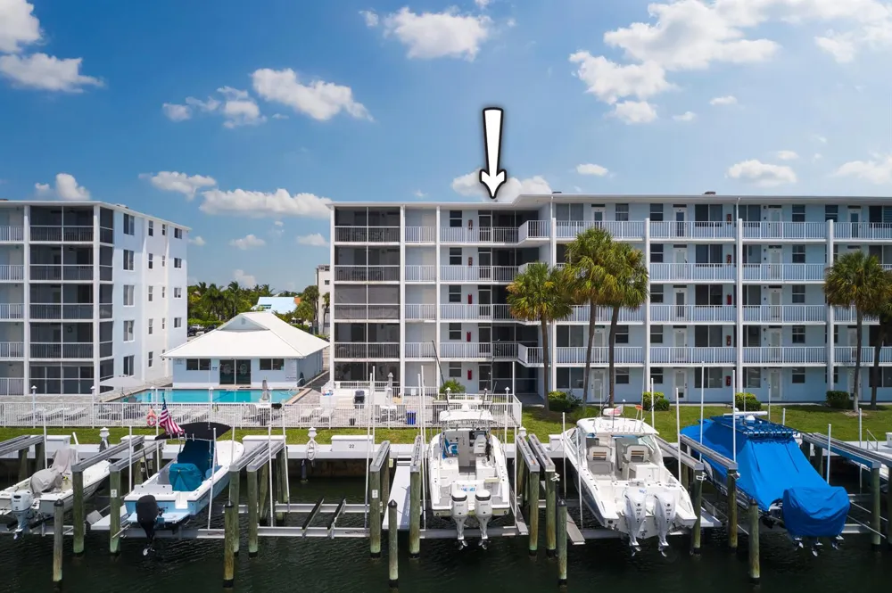 104 Paradise Harbour Boulevard #402 North Palm Beach, FL 33408