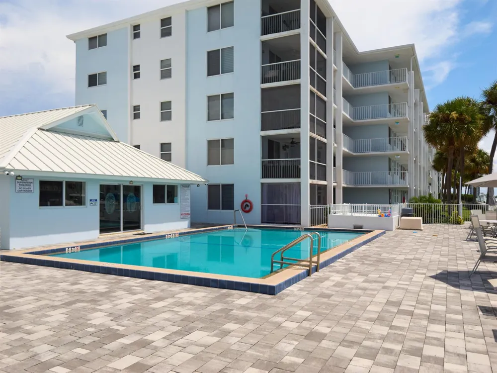 104 Paradise Harbour Boulevard #402 North Palm Beach, FL 33408