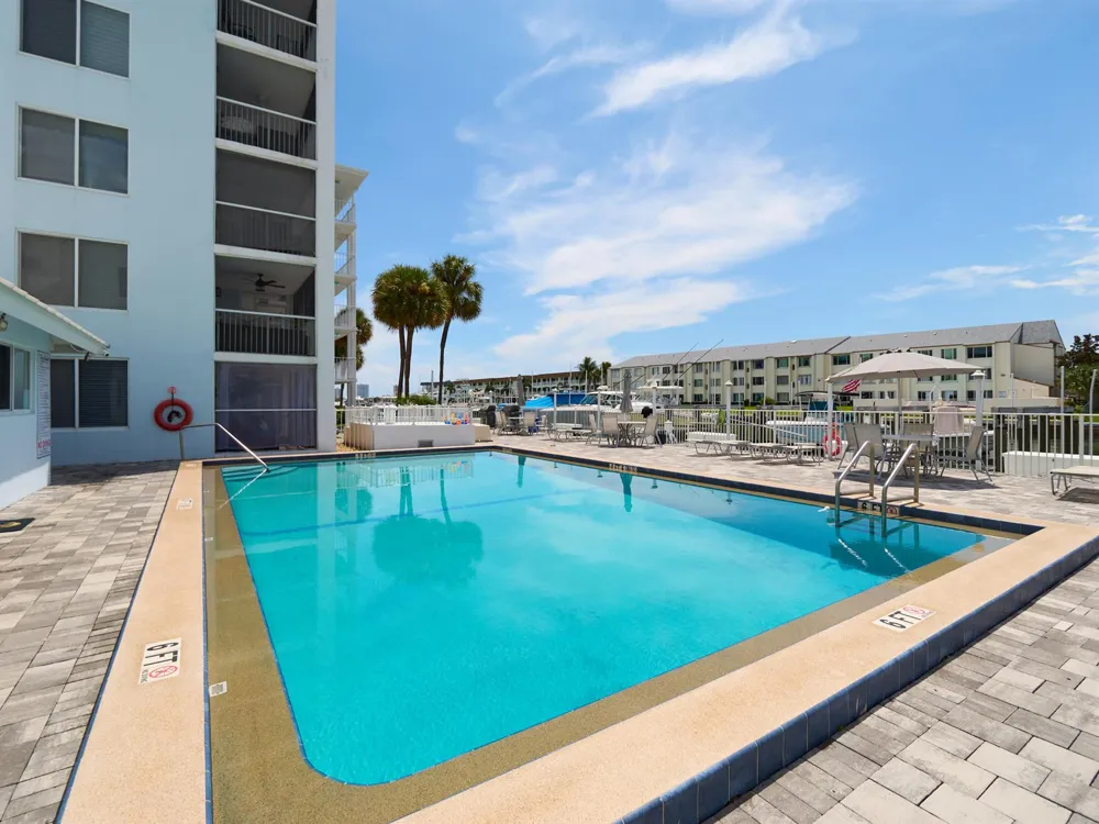 104 Paradise Harbour Boulevard #402 North Palm Beach, FL 33408
