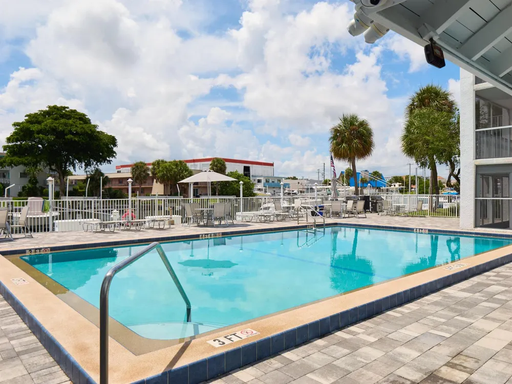 104 Paradise Harbour Boulevard #402 North Palm Beach, FL 33408