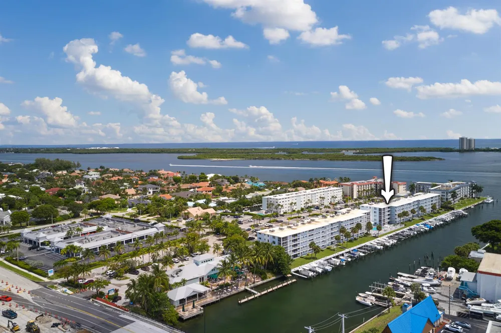 104 Paradise Harbour Boulevard #402 North Palm Beach, FL 33408