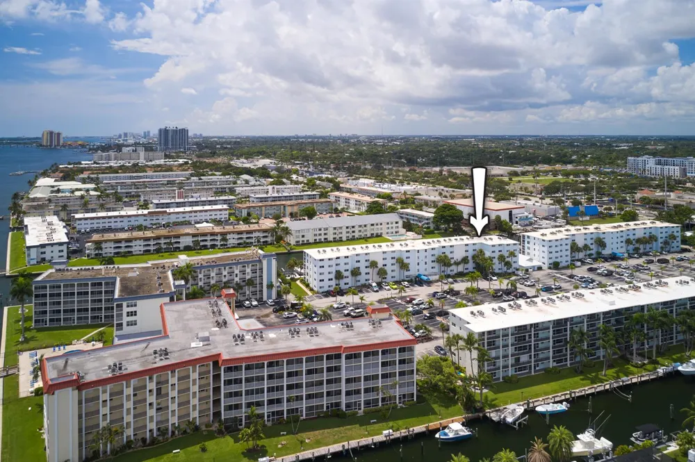 104 Paradise Harbour Boulevard #402 North Palm Beach, FL 33408