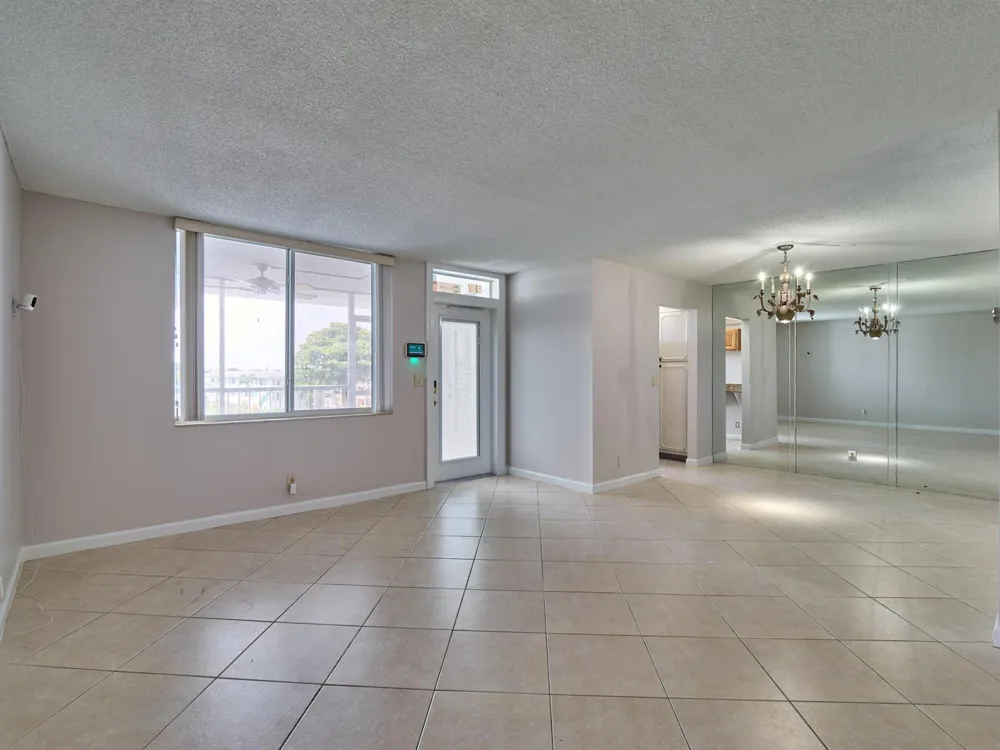 104 Paradise Harbour Boulevard #402 North Palm Beach, FL 33408