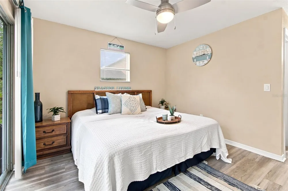 4115 CHATHAM OAK COURT #215 Tampa, FL 33624