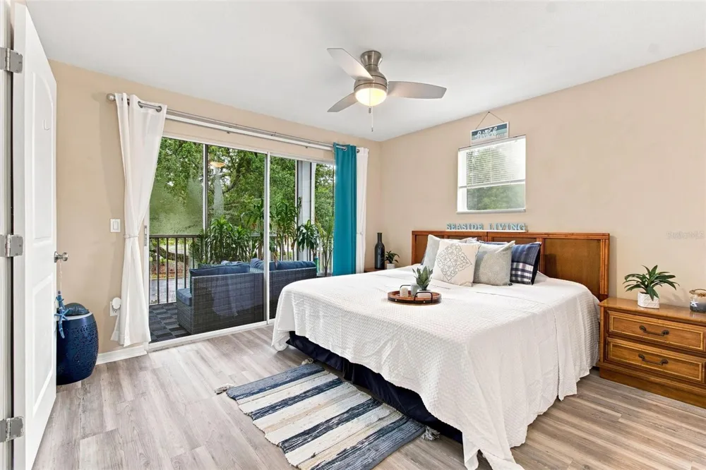 4115 CHATHAM OAK COURT #215 Tampa, FL 33624