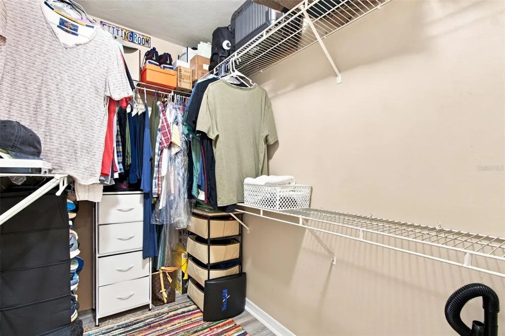 4115 CHATHAM OAK COURT #215 Tampa, FL 33624
