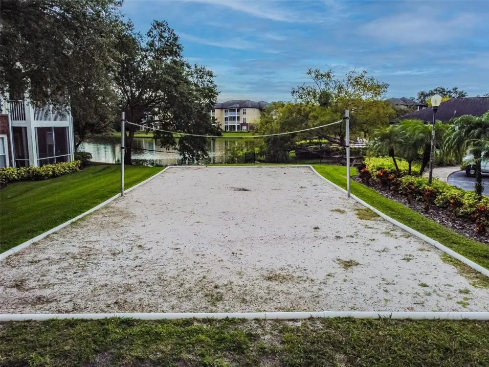 4115 CHATHAM OAK COURT #215 Tampa, FL 33624