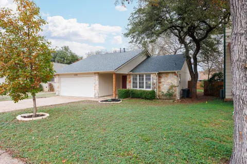 7611 Navarro Place