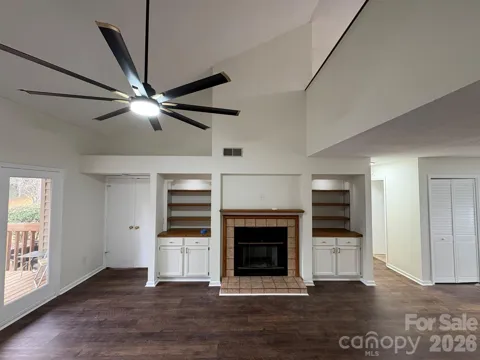 13 Laurel Place Drive