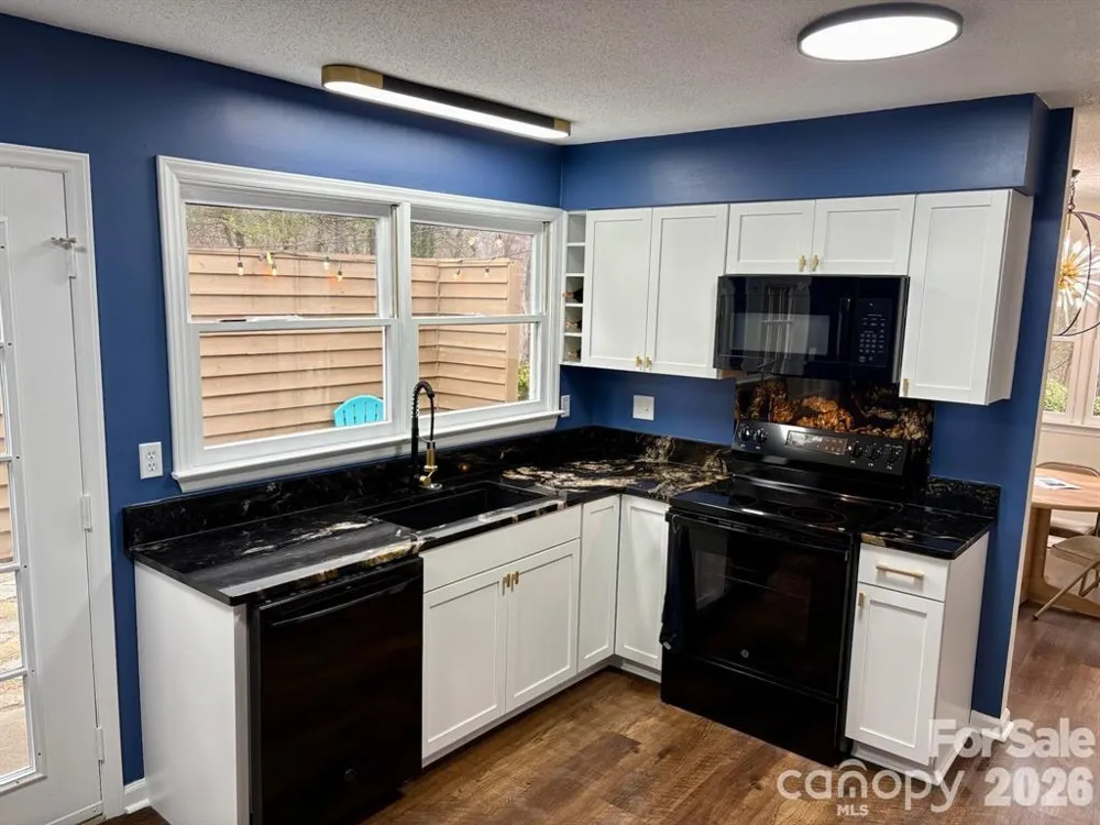 13 Laurel Place Drive Asheville, NC 28803