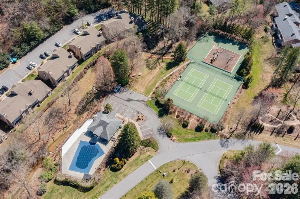 13 Laurel Place Drive Asheville, NC 28803