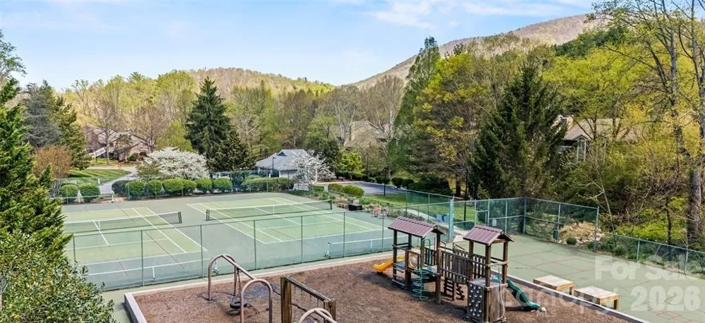 13 Laurel Place Drive Asheville, NC 28803