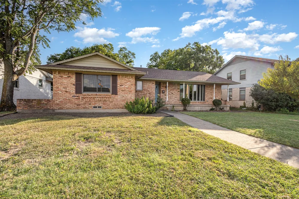 2640 Lakeland Drive Dallas, TX 75228