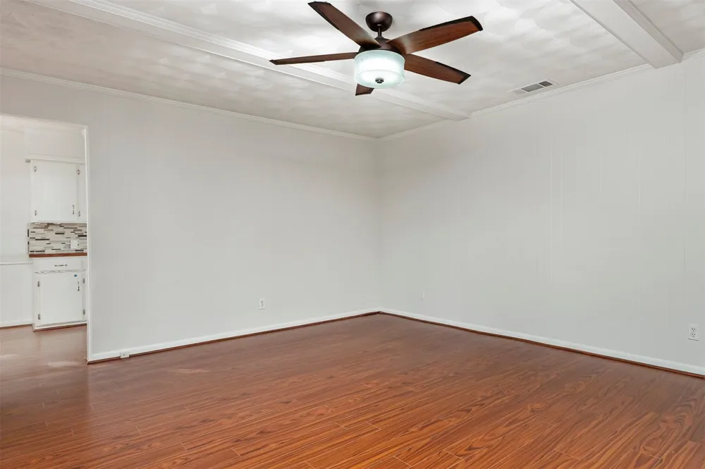 2640 Lakeland Drive Dallas, TX 75228