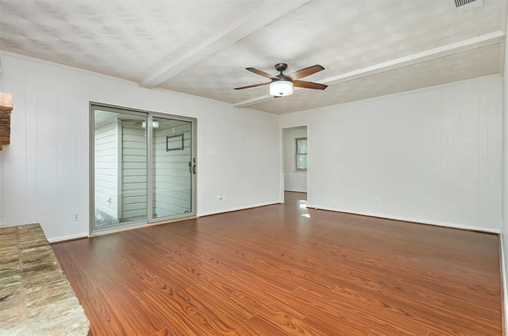 2640 Lakeland Drive Dallas, TX 75228