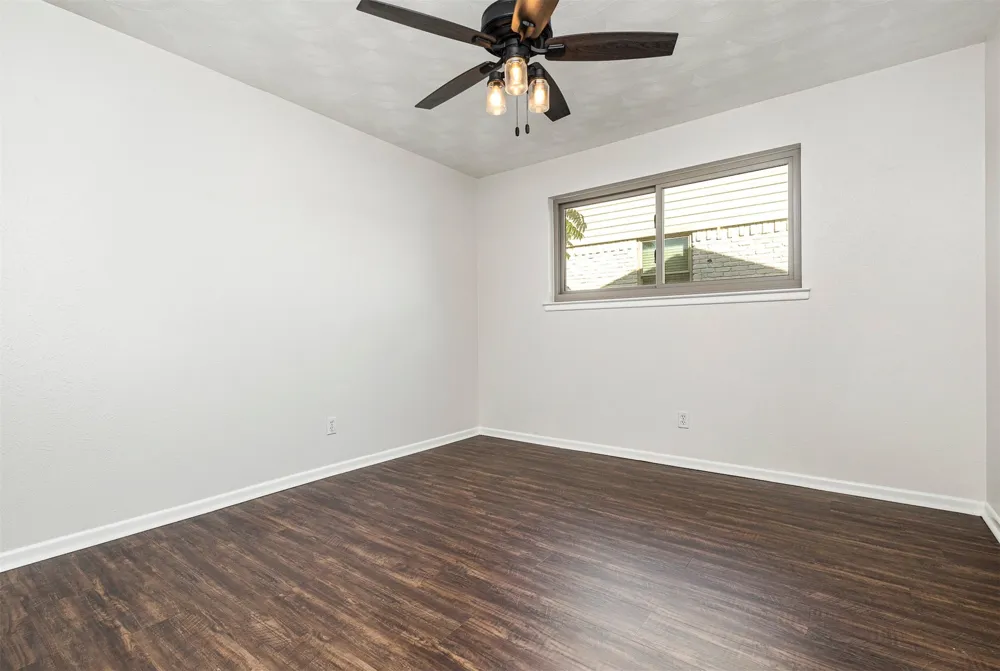 2640 Lakeland Drive Dallas, TX 75228