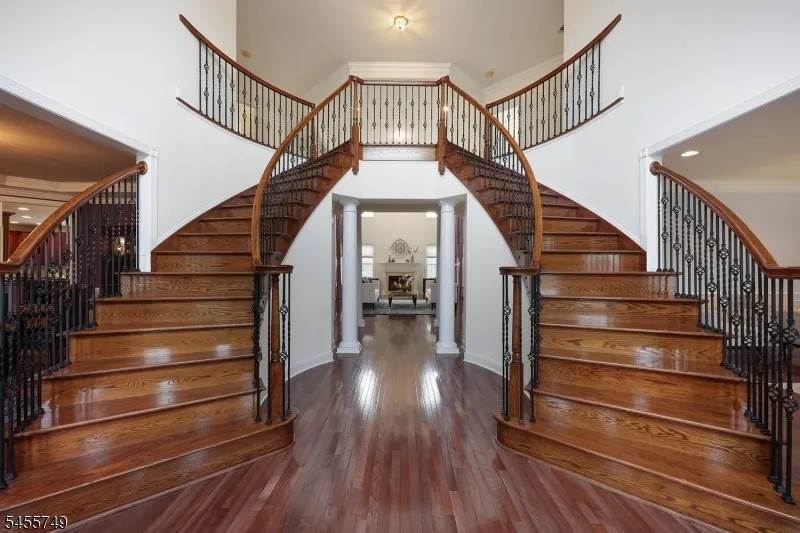 26 Drost Ln Hillsborough, NJ 08844